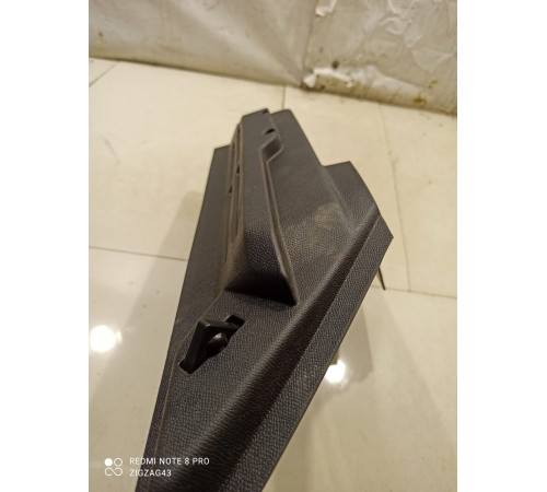 Накладка багажника (задняя,правая)