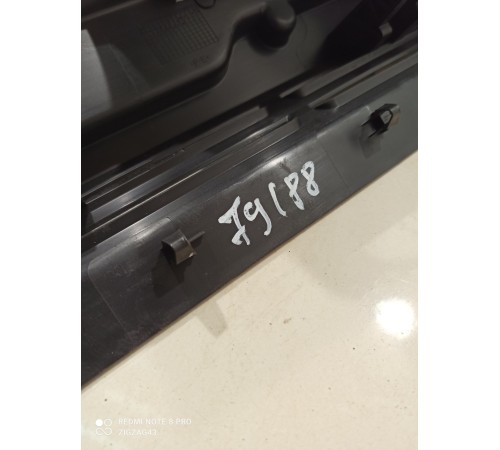 Накладка багажника (задняя,правая)