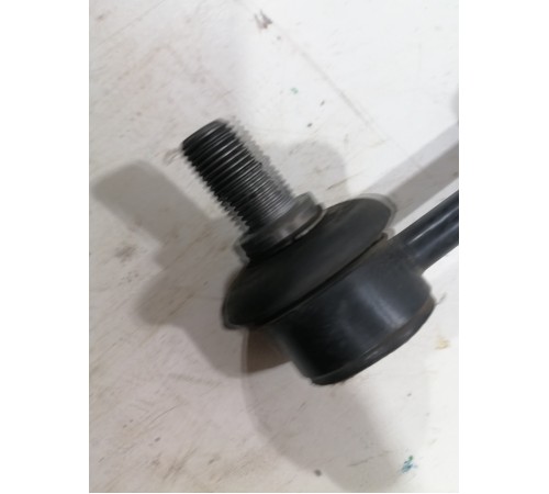 Стойка стабилизатора задняя 