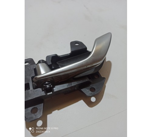 Ручка двери внутренняя передняя левая