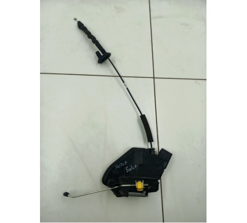 Замок двери передний правый