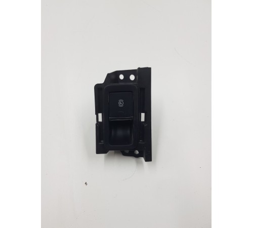 Кнопка включения стояночного тормоза