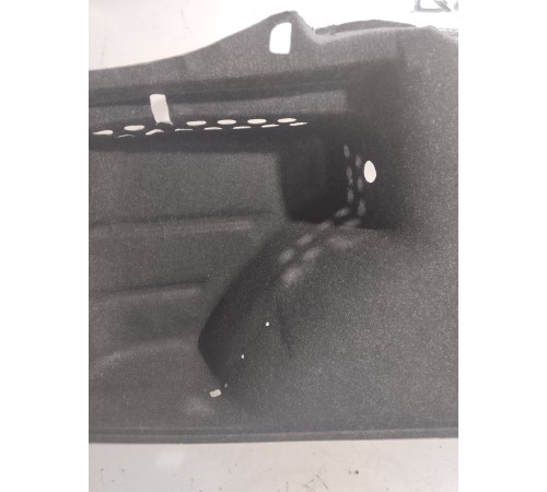 Обшивка багажника левая