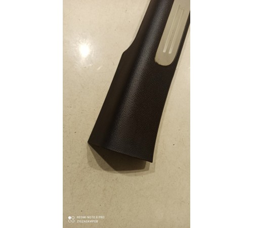 Накладка порога (передняя, правая, с подсветкой)