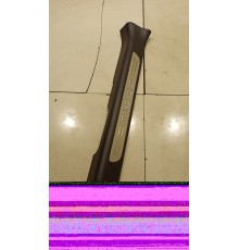 Накладка порога (передняя, правая, с подсветкой)