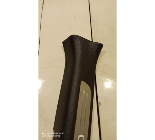 Накладка порога (передняя, правая, с подсветкой)