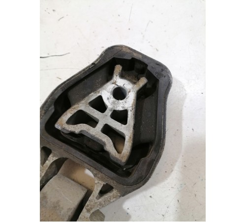 Опора двигателя задняя