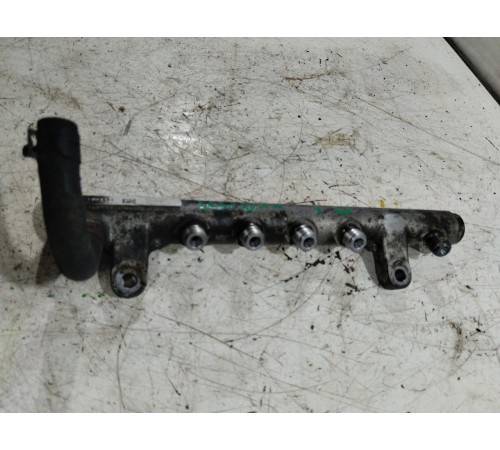 Топливная рампа рейка