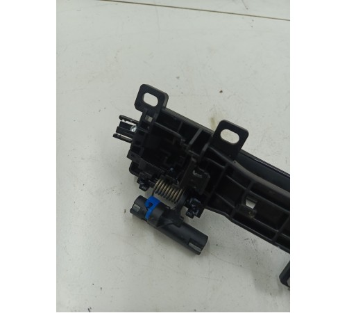 Ручка двери передняя правая наружная