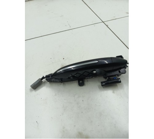 Ручка двери передняя правая наружная