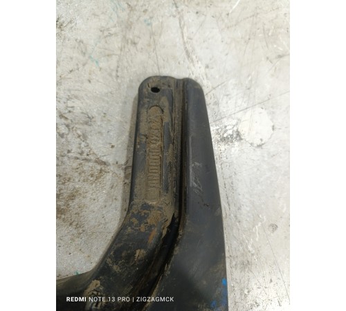 Брызговик задний правый