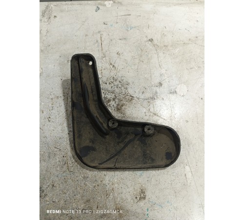 Брызговик задний правый