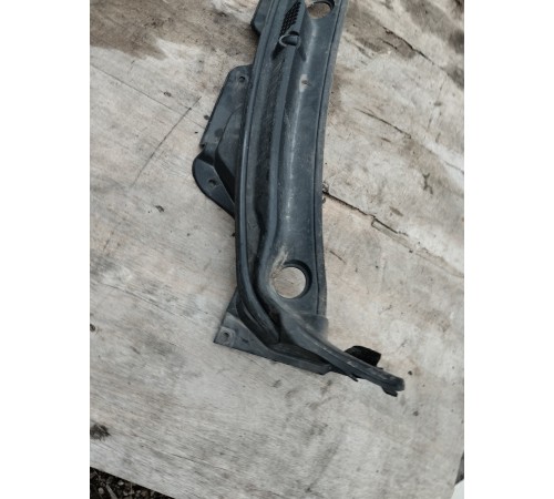 Жабо (решетка) под лобовое стекло