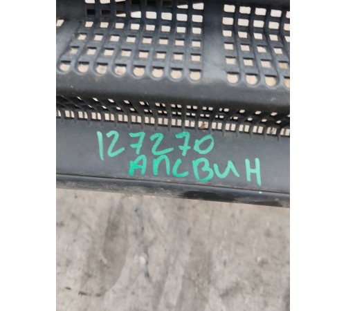 Жабо (решетка) под лобовое стекло