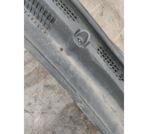 Жабо (решетка) под лобовое стекло