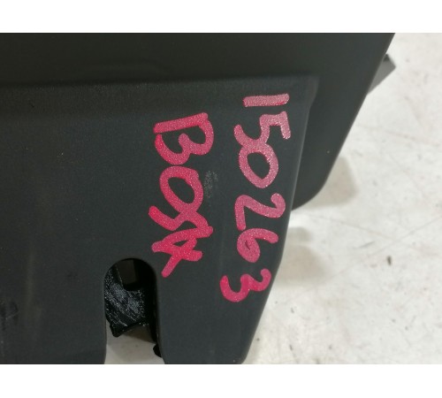 Замок крышки багажника