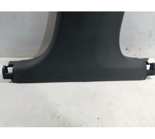 Накладка средней стойки правая