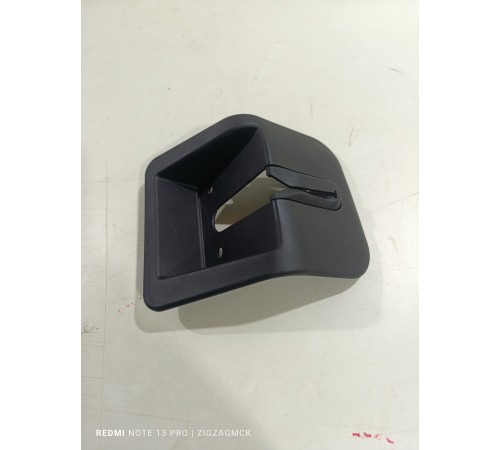 Накладка петли капота