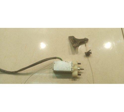 Активатор замка крышки бензобака