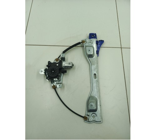 Стеклоподъемник двери задний правый