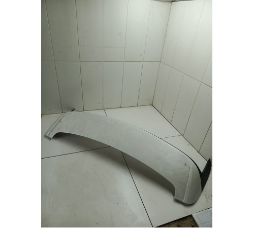 Спойлер крышки багажника