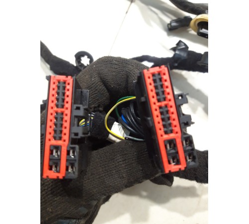 Электропроводка двери (передняя, левая)