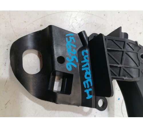 Рычаг открывания капота