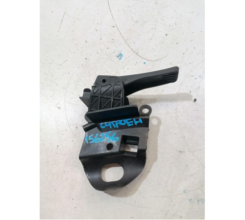 Рычаг открывания капота