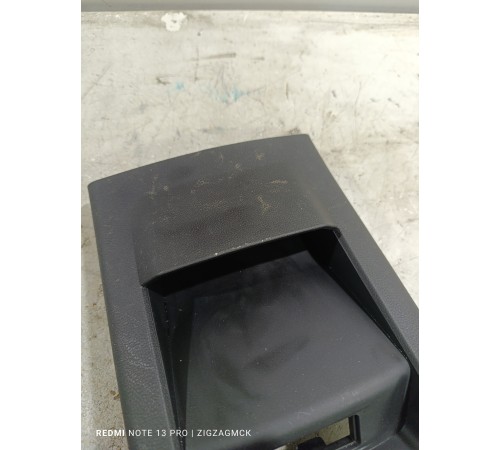 Накладка центральной консоли задняя