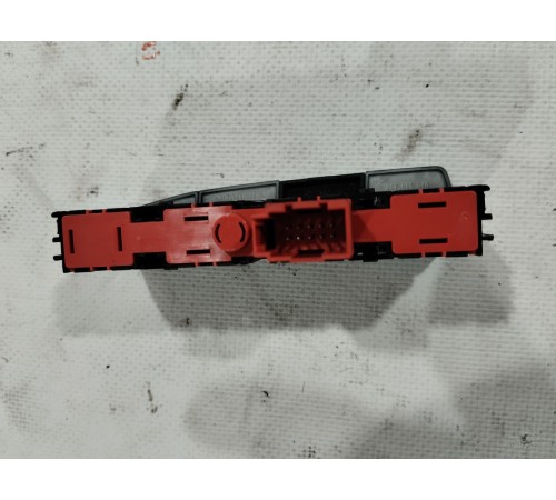 Кнопка подогрева руля