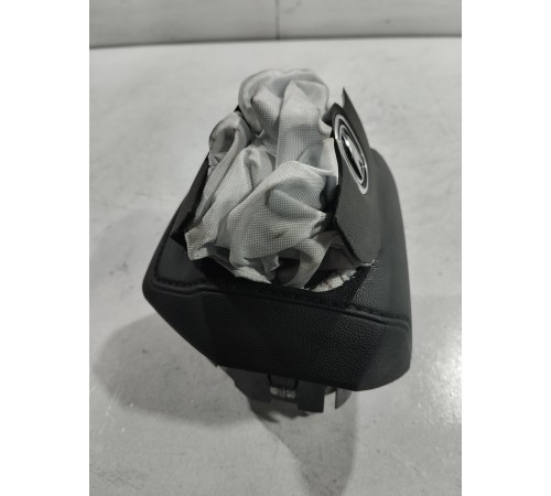 Подушка безопасности водителя