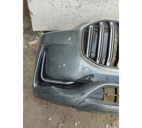 Передний бампер в сборе