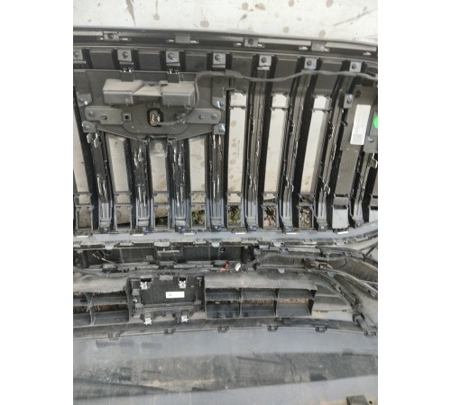 Передний бампер в сборе