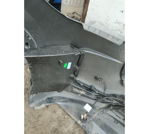 Передний бампер в сборе