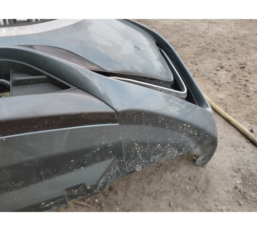 Передний бампер в сборе