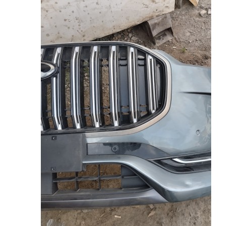 Передний бампер в сборе