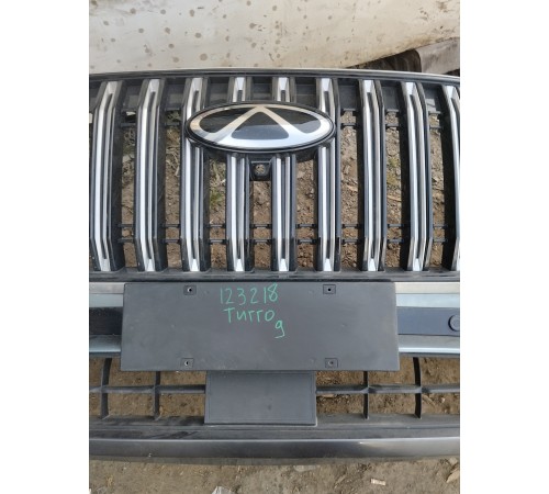 Передний бампер в сборе