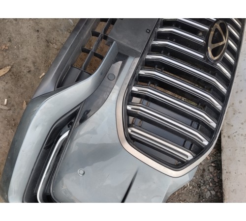 Передний бампер в сборе