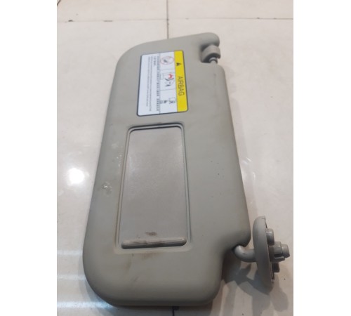 Козырёк солнцезащитный (правый)