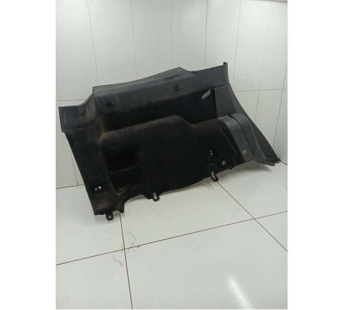 Обшивка багажника левая