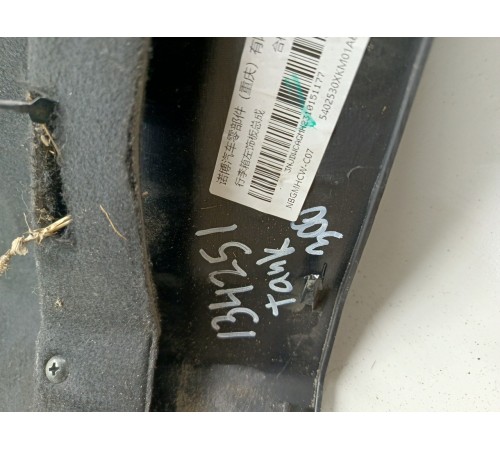 Обшивка багажника левая