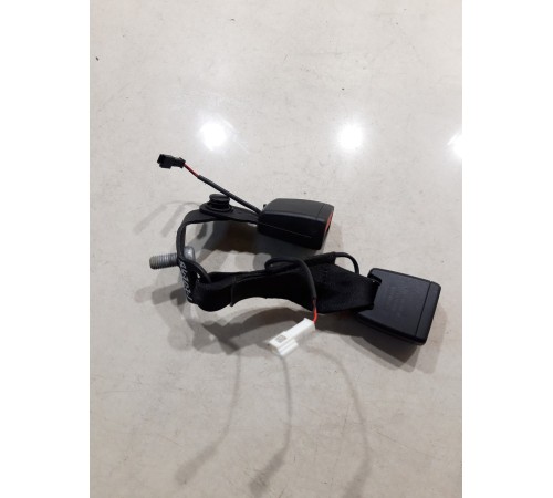 Ответная часть ремня безопасности задняя