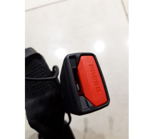 Ответная часть ремня безопасности задняя