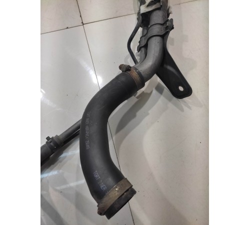 Горловина топливного бака