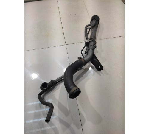 Горловина топливного бака