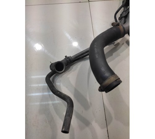 Горловина топливного бака