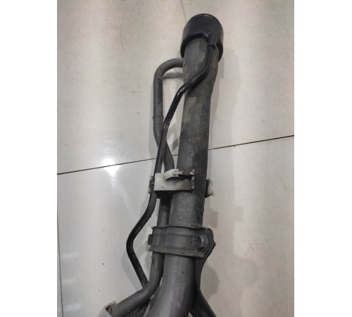 Горловина топливного бака