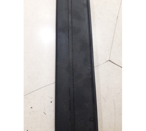 Накладка порога (передняя, левая)