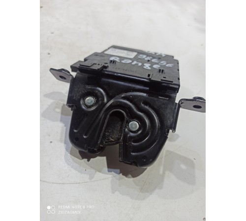 Замок крышки багажника