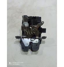 Замок крышки багажника